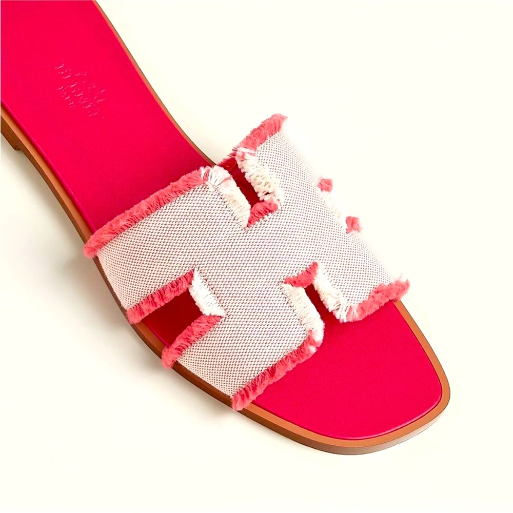 HERMES Oran Pink Fringed Sandals